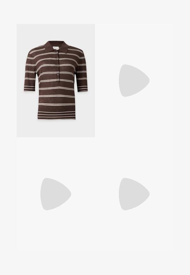 Polo marron à manches courtes avec des rayures blanches horizontales et quatre boutons sur le devant sur un fond clair uni.; Pantalons à jambes larges en coton blanc cassé, avec une taille haute, deux poches avant et une fermeture à bouton sur le devant.; Sneaker beige avec des matériaux en daim et en maille, forme arrondie, col rembourré proéminent et semelle en caoutchouc gomme. Présente un accent de design en forme de vague.; Sac à main en cuir marron avec de larges lanières tissées et une seule bandoulière sur un fond clair uni.