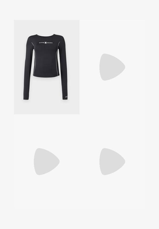 Musta pitkähihainen urheilupaita pyöreällä pääntiellä, kapealla istuvuudella, valkoisilla saumaompeleilla ja keskellä olevalla "NIKE SHOX" -logolla.; Mustat urheiluhousut, joissa valkoiset kaarevat paneelit, joustava vyötärö ja kootut hihnat. Housut on valmistettu kevyestä kankaasta ja niissä on rento istuvuus.; Valkoiset ja hopeiset Nike-lenkkarit, joissa on verkkomateriaalia, heijastavia yksityiskohtia ja beige pohja. Käytetään mustien sukkien kanssa, seisten sinisellä pinnalla.; Pieni musta verkko-olkalaukku puolikuun muotoinen, säädettävällä ohuella hihnalla, yksivärisen vaalean taustan edessä.