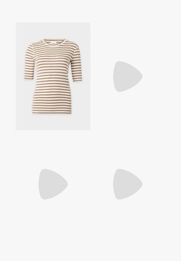 Top de punto de manga corta con rayas horizontales beige y blancas, escote redondo y corte entallado.; Falda de mezclilla azul oscuro con corte recto, que cuenta con un cierre frontal de botones, trabillas para cinturón y dos bolsillos frontales. Textura suave y costuras visibles.; Zapatillas deportivas color beige claro con parte superior de cuero texturizado, paneles laterales texturizados y suela de goma. Presentan un diseño elegante y estilizado con cordones planos.; Bolso de hombro de cuero marrón oscuro en forma de media luna con una correa curva y costuras visibles sobre un fondo liso.
