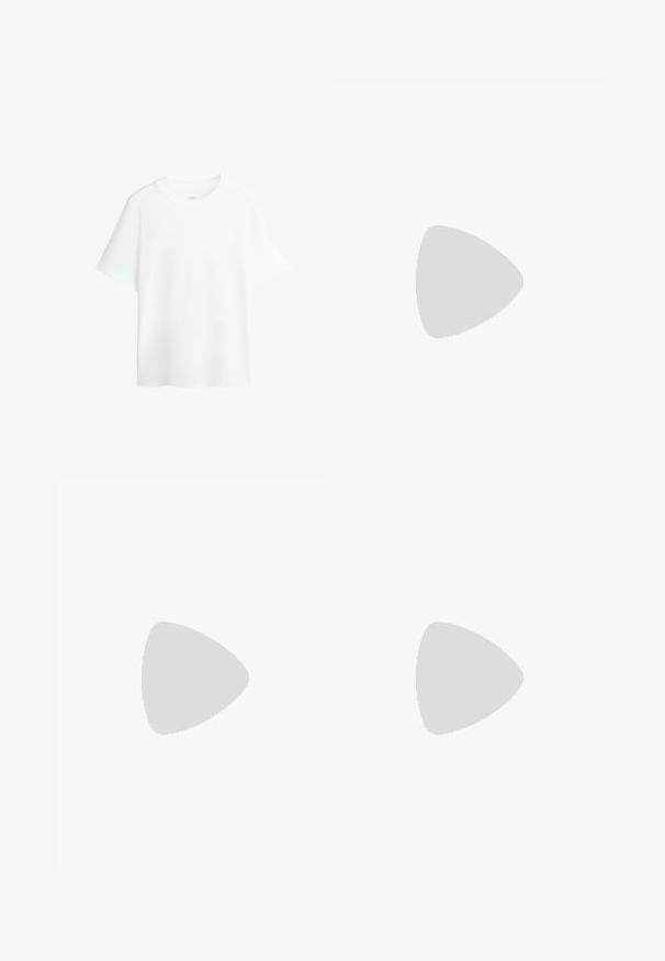 T-shirt blanc uni à manches courtes et col rond, coupe décontractée, présenté sur un fond blanc.; Pantalons larges noirs en tissu léger. Dotés d'une taille élastique et d'un design fluide atteignant le sol.; Baskets en cuir blanc avec des rayures noires, semelle extérieure en caoutchouc beige, bout rond, fermeture lacée et embout en suède gris doux.; Sac cabas en daim brun foncé avec deux poignées en cuir noir et des détails de coutures verticales, présenté sur un fond clair uni.