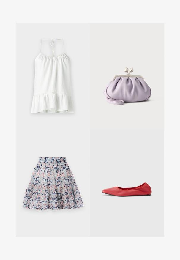 Blusa sin mangas blanca, hecha de un tejido ligero. Presenta un escote fruncido y un dobladillo acampanado con volantes. Se ata en la parte posterior para su cierre.; Falda de estampado floral en azul claro, con flores en tonos rosa y marino. Diseño en capas con una cinturilla elástica y tela suave y texturizada.; Filippa K REY FLATS - Bailarinas - bright red; Bolso de mano suave de lavanda con tela recogida, cierre de beso plateado y correa de muñeca a juego sobre un fondo liso y claro.