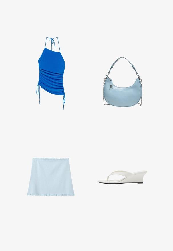 Haut bleu sans manches à col halter avec fronces et liens réglables sur les côtés et dans le dos, ourlet asymétrique sur fond blanc.; Haut tube en maille bleu clair avec bords volantés en haut et en bas, posé à plat sur un fond blanc.; Sandale blanche à talon compensé avec des lanières lisses et une semelle légèrement surélevée, vue de côté sur fond blanc.; Sac à main bleu clair en forme de croissant avec bandoulière ajustable et détail de chaîne argentée sur les côtés.
