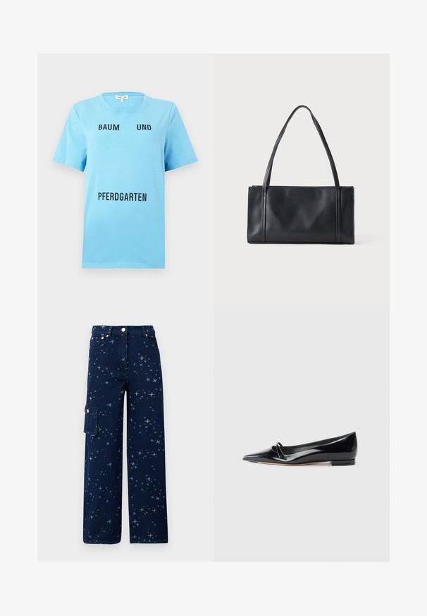 Lyseblå bomulds-T-shirt med fed sort tekst: "BAUM UND PFERDGARTEN." Kortærmet og rund halsudskæring, glat tekstur.; Mørkeblå denim cargo bukser med stjernemønster, vide ben, forlommer og en sidelomme med knaplukning.; Sorte patentlæder flade sko med spids tå, lille dekorativ rem og lav blokhæl. Glat tekstur og strømlinet design.; Sort rektangulær lædertaske med to tynde skulderremme mod en ensartet lys baggrund.