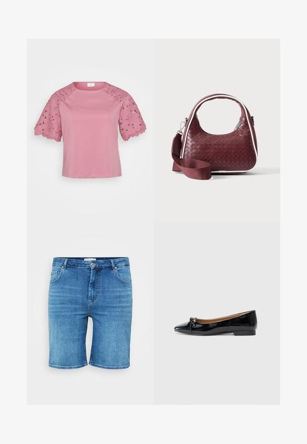 Lyserød kortærmet top med en ensfarvet krop og detaljeret blondeudsmykning på ærmerne, der har blomstertryk og bølgede kanter.; Denim shorts i mellemblå farve, med lige snit, fem-lomme design og knaplukning. Blød tekstur, rene kantede kanter.; Sorte patenterede læderballetsko med spidse tæer, lille sløjfedetail foran og en lav, firkantet hæl. Glat, skinnende tekstur.; Mørkerød vævet lædertaske med buet hank, hvid kant, sølv lynlås og aftagelig bred stofskulderrem mod en ensfarvet baggrund.