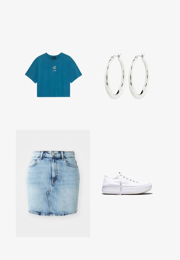 Teal cropped t-shirt lavet af bomuld, med et lille broderet palmetrædesign på forsiden og en rund halsudskæring. Korte ærmer.; Lys blå denimnederdel med en tætsiddende facon, fem lommer, knap- og lynlås lukning samt stikninger langs kanten.; Hvid lavt snørestøvle med tyk plateau-sål, snørelukning foran og gummiforstærket tåkap, set i sideprofil.; Sølvøreringe i form af hoops med en glat, blank finish. Cirkulær form, der har en sikker lås. Simpelt og elegant design.