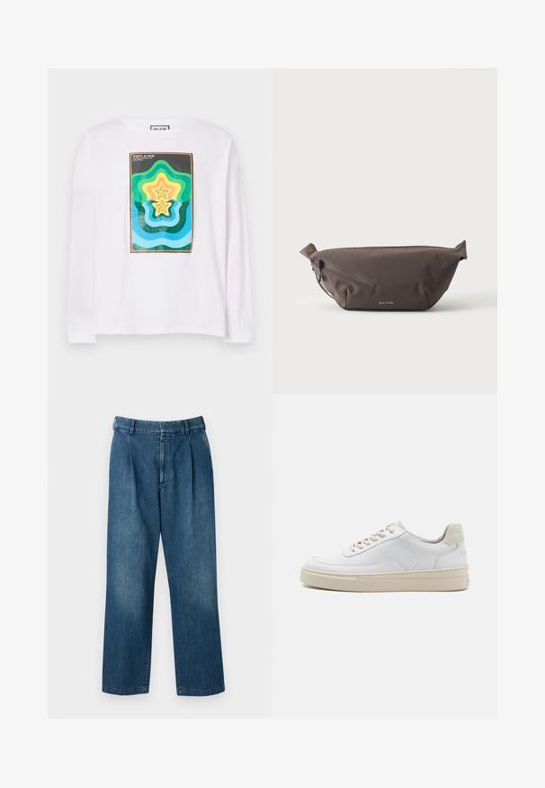 Witte lange mouwen t-shirt met een kleurrijke geometrische print met gelaagde stervormen in groen, geel en blauw, omrand door een donkere rand.; Blauwe denim broek met een rechte pijp, voorzien van een hoge taille, plooien aan de voorkant en een klassieke knoopsluiting. Gladde textuur.; Witte sneaker met een gevoerd leren bovenwerk, beige veters en een gestructureerde beige suede hieltab. Verhoogde zool voor extra hoogte.; Donkerbruine stoffen heuptas met diagonale ritssluiting en klein wit logo aan de voorkant, tegen een effen lichte achtergrond.