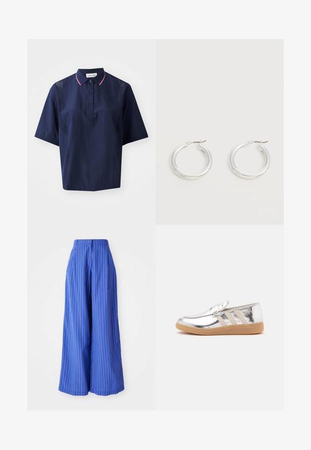 Marineblauwe polo met korte mouwen en knoopsluiting, contrasterende kraag met rode en witte accenten, en geperforeerde zijpanelen voor ademend vermogen.; Brede broek in levendige blauwe stof met verticale witte strepen, met een hoge taille en een gladde textuur.; Zilverkleurige metallic loafer met beige strepen aan de zijkant en een lichtbruine rubberen zool, afgebeeld op een witte achtergrond.; Een paar middelgrote glanzende zilveren oorringen met dunne metalen sluitingen op een lichte neutrale achtergrond.
