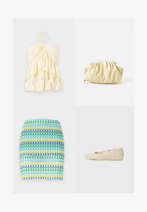 Geel strapless top met gerimpeld lijfje, voorzien van gelaagde ruches. Gemaakt van lichte stof met een zachte textuur. Te strikken in de nek.; Textiele miniskirt met horizontale strepen in blauw, groen en geel. Het ontwerp heeft een gestructureerde, geweven uitstraling met een gelaagd effect.; Beige ballerina's met een gladde leren buitenkant, amandelvormige punt en elastische band over de wreef, met subtiele stiksels.; Geel geplooide handtas van soepel nepleer, met een zachte vorm, een enkele schouderriem en een verzameld ontwerp aan de bovenkant.