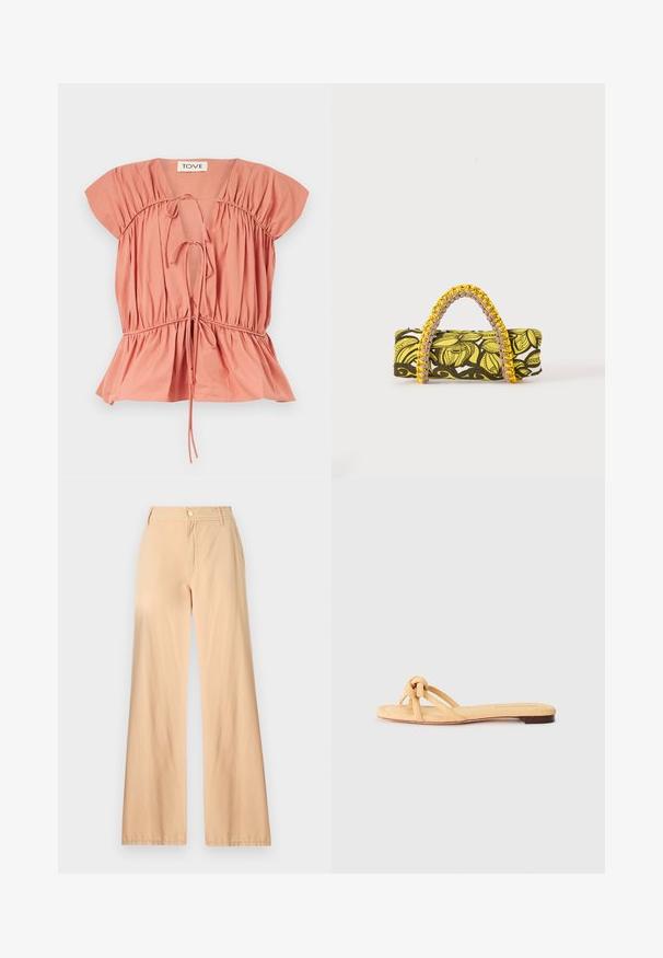 Haut en coton couleur pêche avec des détails froncés, manches courtes et taille cintrée. Dispose de liens ajustables au niveau du col et de l'ourlet.; Pantalons larges beiges en coton, dotés d'une fermeture éclair à l'avant, d'une fermeture à bouton et de deux poches latérales avec une texture lisse.; Sandale plate tissée jaune avec deux brides entrecroisées, un détail noué à l'avant et une semelle basse marron.; Sac rectangulaire avec motif floral jaune et noir et anse tressée jaune et rose sur fond blanc.