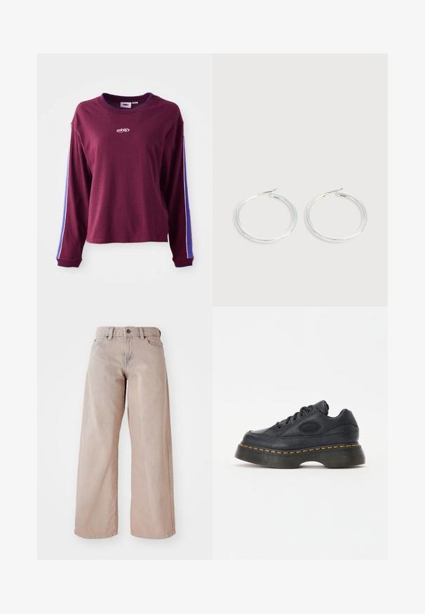 Burgunderrød langærmet skjorte lavet af bomuld, med blå og hvide striber langs ærmerne og et logo i midten. Regular fit.; Beige vidde jeans med høj talje, fem-lomme design og knaplukning. Stoffet har en blød tekstur og en let falmning foran.; Sort lædersneaker med struktureret overflade, rund tå og tyk plateau sål. Har gule kontrastsyninger og et mærke-logo på siden.; Par skinnende sølvøreringe med tynde trådlåse, vist på en lys grå baggrund.