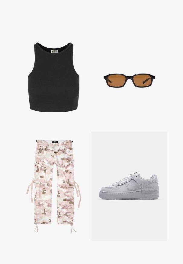 Čierny rebrovaný crop top bez rukávov. Má zaoblený výstrih a hladkú textúru. Na vnútornej strane výstrihu je viditeľná etiketa.; Maskovacie cargo nohavice v ružových a béžových odtieňoch, bavlnený materiál, s viacerými vreckami a šnúrkami na sťahovanie na koncoch.; Šedé tenisky Nike Air Force 1 s perforovanou špičkou, hladkým koženým zvrškom, hrubou podrážkou a embosovaným detailom 'AIR' na päte.; Čierne obdĺžnikové slnečné okuliare s hrubými rámami a hnedom sfarbenými šošovkami, zobrazené spredu na bielom pozadí.
