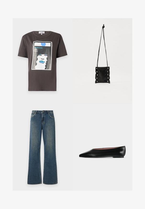 Graphic T-shirt in donkergrijs katoen met een kleurrijke print van een vrouwen gezicht met blauwe lippen en een blauw hart, ronde halslijn en korte mouwen.; Wijdvallende denim jeans in medium blauw met een vervaagde afwerking. Voorzien van vijf zakken, riemlussen en een metalen knoopsluiting. Katoenen stof.; Zwarte leren damesschoen met platte zool, puntige neus en lage hak, zijwaarts afgebeeld tegen een effen lichtgrijze achtergrond.; Zwarte leren schoudertas met een textuur, gekreukeld ontwerp. Voorzien van zilverkleurige oogjes en een geknoopte strap voor aanpasbare lengte.