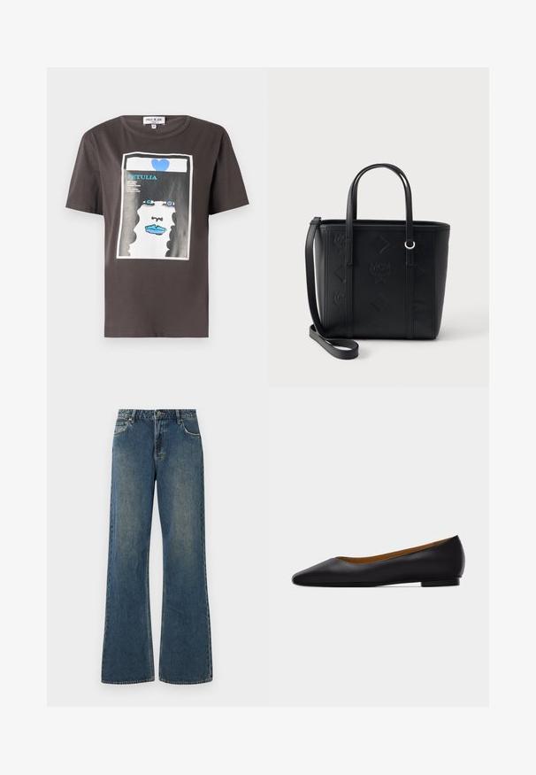 Graphic T-shirt in donkergrijs katoen met een kleurrijke print van een vrouwen gezicht met blauwe lippen en een blauw hart, ronde halslijn en korte mouwen.; Wijdvallende denim jeans in medium blauw met een vervaagde afwerking. Voorzien van vijf zakken, riemlussen en een metalen knoopsluiting. Katoenen stof.; Zwarte leren puntschoen met lage hak en gladde afwerking, zijaanzicht op een lichtgrijze achtergrond.; Zwarte leren totebag met geperforeerde MCM-logo's, dubbele handgrepen en afneembare schouderriem op een effen witte achtergrond.