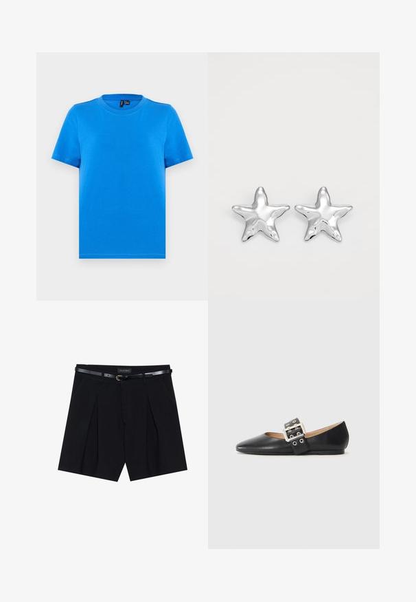 Effen blauwe korte mouw T-shirt met ronde hals en zichtbare kraagstiksels, plat uitgestald op een lichtgrijze achtergrond.; Zwarte op maat gemaakte shorts met plooien, voorzien van een slanke zwarte riem met een gouden gesp. Gemaakt van een soepele stof, die een verfijnde uitstraling biedt.; Zwarte platte leren schoen met spits toelopende neus en een decoratieve gespsluiting met zilverkleurige metalen details en kleine uitsparingen.; Zilveren stervormige oorbellen met een gepolijste, glanzende afwerking. Elke oorbel heeft vijf punten en subtiele textuurdetails op het oppervlak.