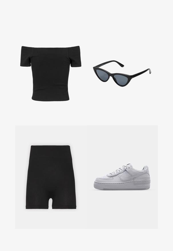 Schwarzes, gerippte, schulterfreies Top mit kurzen Ärmeln, figurbetonter Form, glatter Textur und einem klaren, schlichten Design.; Schwarze, gerippte Biker-Shorts mit hohem Bund und weicher Textur, die ein glattes Finish und keine sichtbaren Nähte aufweisen.; Graue Nike Air Force 1 Sneaker mit perforierter Zehenpartie, Obermaterial aus glattem Leder, dicker Sohle und geprägtem 'AIR'-Detail an der Ferse.; Schwarze Cat-Eye-Sonnenbrille mit dunkelgrauen Gläsern, schlankem Kunststoffrahmen, spitzen Ecken und geraden Bügeln. Keine sichtbaren Befestigungen oder Akzente.