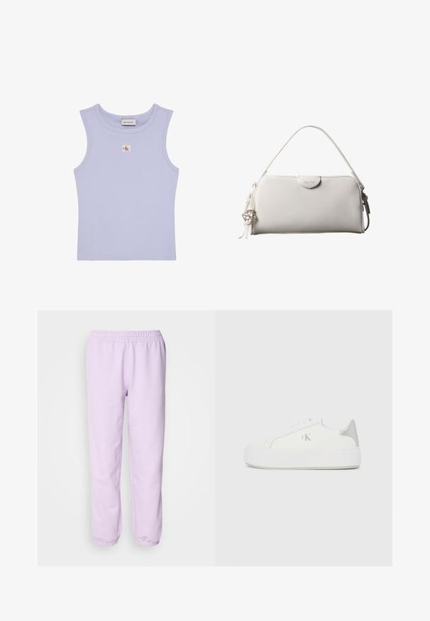 Ærmeløs ribbet lilla crop top med rund halsudskæring og lille rød og hvid Calvin Klein logo-patch på brystet.; Lys lilla sweatpants lavet af blødt stof, med elastisk talje og elastiske manchetter ved anklerne. Enkel design, ingen mønstre.; Hvide lærredssneakers med en tyk hvid sål, prydet med en metallic sølvaccent på hælen og en diskret logo-detalje på siden.; Hvid rektangulær Calvin Klein håndtaske med enkelt håndtag, minimalistisk design og dekorative kvaster med geometrisk metalvedhæng på siden.