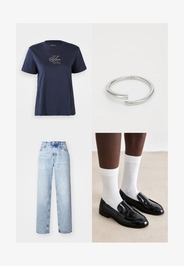 Námornícky modré bavlnené tričko s krátkymi rukávmi, s malým bielym logom "Calvin Klein" v strede prednej časti. Krúžkový výstrih, voľný strih.; Svetlomodré vysooko nasadené džínsy s voľným strihom, priamymi nohavicami, piatimi vreckami a klasickým zapínaním na gombík a zips.; Čierne lakované kožené loafers s prešívaným dizajnom, skombinované s bielymi bavlnenými ponožkami do členkov, vystavené na svetlom podklade.; Calvin Klein SPIRAL - Náramok - silver-coloured