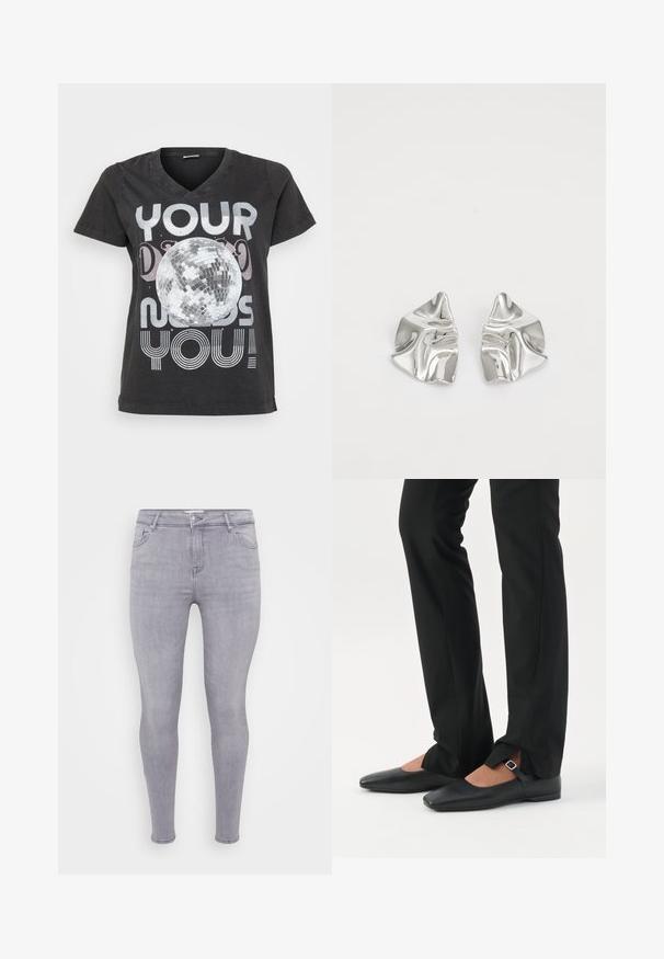 Sort bomulds T-shirt med V-hals, korte ærmer og et grafisk design af en diskokugle med tekst i metalisk og stribet skrifttype.; Grå skinny jeans lavet af denim, med klassisk fem-lomme design, lynlås i front og en glat overflade med let stræk.; Ben iført sorte smalle bukser med forreste slidser ved kanten, parret med sorte flade Mary Jane-sko med lille spænde.; Sølvmetal øreringe med et bølgende, skulpturelt design, der har en poleret overflade og uregelmæssige former, hvilket fremhæver en moderne æstetik.