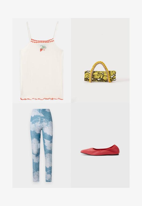Hvid top med tynde stropper, dekoreret med røde broderede jordbær og en bølget rød kant langs halsudskæringen og kanten.; Leggings med en blå denim baggrund og hvide sky mønstre. Stoffet synes strækbart med en tætsiddende design og ankel længde.; Filippa K REY FLATS - Ballerinasko - bright red; Rektangulær taske med gult og sort blomsterprint og flettet gul og pink hank på hvid baggrund.