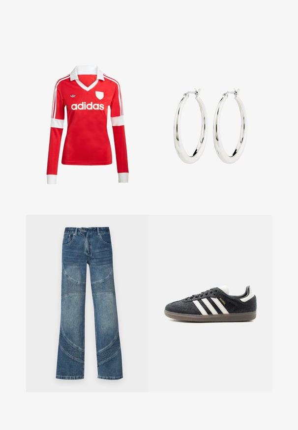 Rotes Fußballtrikot mit langen Ärmeln, weißem Kragen und weißen Ärmelbündchen. Es hat drei weiße Streifen auf den Schultern und das "adidas"-Logo ist auffällig platziert.; Hochtaillierte blaue Jeans aus Denim mit weitem Bein, versehen mit geschwungenen Nahtdetails und gerippten Teilen im unteren Bereich. Lässiger Stil.; Schwarzer Adidas Samba Sneaker mit weißen Streifen, Gummisohle und goldfarbenem "Samba"-Schriftzug an der Seite, von links im Profil vor einfachem Hintergrund gezeigt.; Silberne Creolen mit einer glatten, glänzenden Oberfläche. Kreisform, ausgestattet mit einem sicheren Verschluss. Einfaches und elegantes Design.