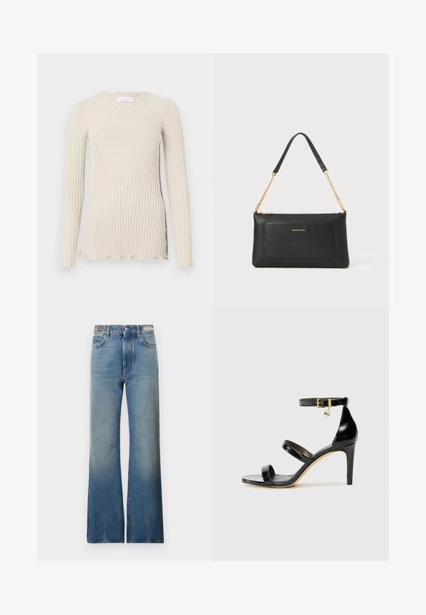 Rabanne Langærmet T-shirt - ecru; Rabanne Jeans Straight Leg - denim stone; Sorte patenterede lædersandaler med tre stropper, ankelspænde og 10 cm stiletthæl. Har detaljer i guld og et logo charms.; Sort læder clutch med pebble-tekstur, guld kædestrop og en frontlomme. Har et guld logo på forsiden.