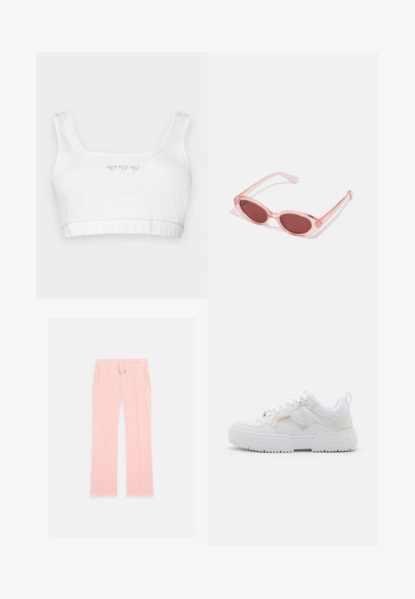 Biela bavlnená crop top s obdĺžnikovým výstrihom, s jemným sivým vyšitým nápisom "777" v strede a hladkou textúrou po celom povrchu.; Svetlé ružové tepláky vyrobené z mäkkého materiálu, s elastickým pásom na šnúrku, bočnými zipsovými vreckami a jemnými stehmi pozdĺž nohavíc.; Biele tenisky s robustným dizajnom, vyrobené z kože a syntetických materiálov, s textúrovanými detailmi, šnúrkami a výrazným zlatým logom.; Ružové priehľadné slnečné okuliare s oválnymi šošovkami, tmavočerveným tónovaním a štíhlymi ramenami, so hladkým povrchom a jemnými detailmi na ráme.