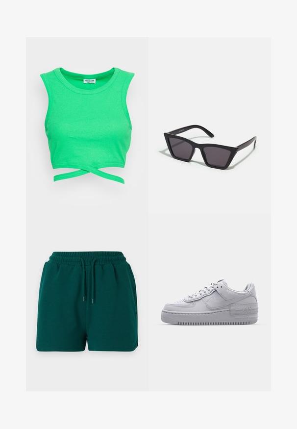 Crop top vert à rayures avec design sans manches et col rond. Présente une fermeture style enveloppant à la taille. Tissu texturé.; Shorts vert foncé à taille élastique avec cordon, poches latérales et texture de tissu lisse, présentés sur un fond uni.; Basket en cuir lisse gris Nike Air Force 1 avec un bout perforé, une semelle épaisse et un détail 'AIR' en relief sur le talon.; Lunettes noires angulaires avec des verres gris ; fabriquées en plastique, avec des branches épaisses à la surface lisse et sans matériel visible.