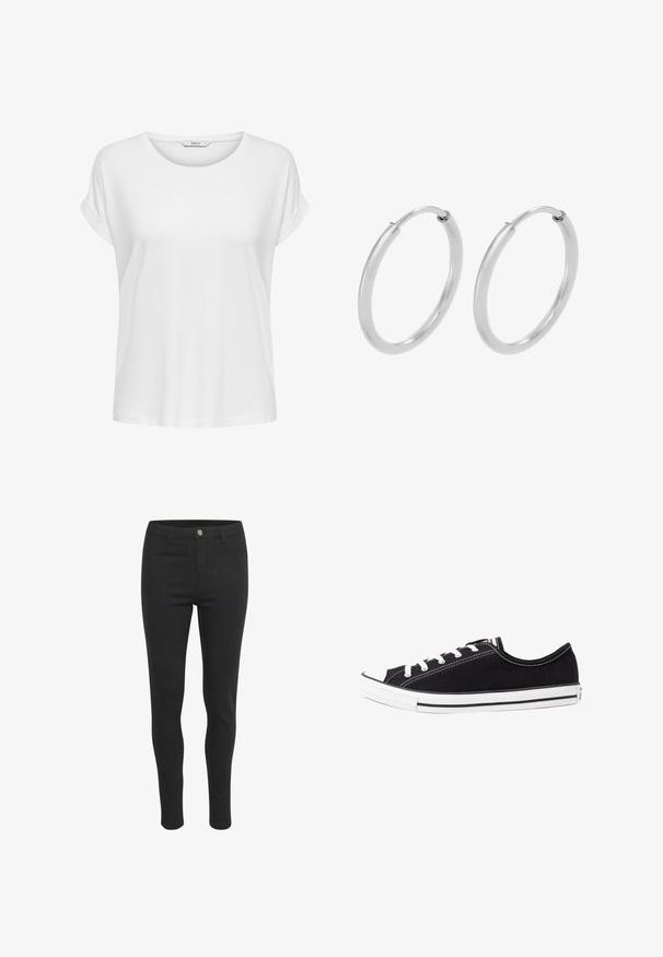 Hvid kortærmet t-shirt lavet af blød bomuld. Har en rund halsudskæring og rullede ærmer. Enkel design uden mønstre eller accenter.; Sorte skinny jeans med en glat stofstruktur, der har en frontknaplukning, fem lommer og et tætsiddende design.; Sort kanvas sneakers med hvid gummikappe, sorte og hvide striber på sålen og hvide snørebånd. Har et simpelt, minimalistisk design.; Sølv hoops øreringe, cirkulær form, glat skinnende tekstur og ensartet bredde hele vejen igennem. Minimalistisk design uden yderligere accenter.