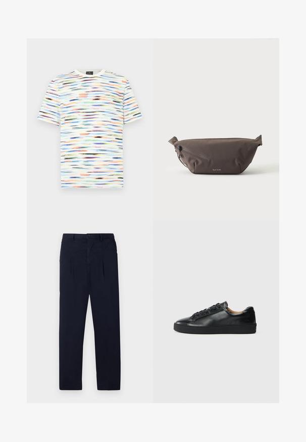 Meerjarige T-shirt met horizontale penseelstreekpatronen in tinten blauw, oranje, groen en zwart op een witte achtergrond. Korte mouwen.; Marineblauwe broek van lichtgewicht stof met een vlakke voorkant, twee plooien en een standaard knoopsluiting aan de tailleband.; Zwarte leren sneaker met een gladde textuur, ronde neus en vetersluiting. Heeft een dikke rubberen zool en minimale merkaanpassing.; Donkerbruine stoffen heuptas met diagonale ritssluiting en klein wit logo aan de voorkant, tegen een effen lichte achtergrond.