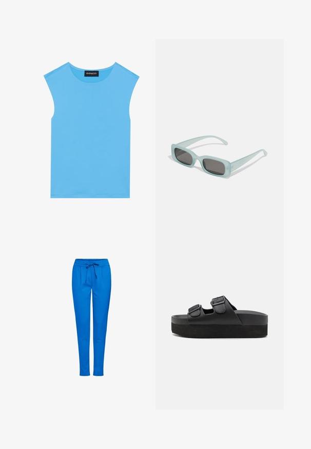 Top sin mangas azul hecho de una tela suave, con un escote redondo y líneas limpias, sin adornos ni patrones adicionales.; Pantalones de chándal azules hechos de tejido suave, con cinturilla elástica y cordón, dos bolsillos frontales y un diseño de pierna ajustada.; Sandalias de plataforma negras hechas de material suave, con dos correas ajustables con hebillas y una suela texturizada para mayor agarre.; Un par de gafas de sol rectangulares con montura translucida azul clara y lentes gris oscuro, que cuentan con patillas rectas y detalles de hardware mínimos.