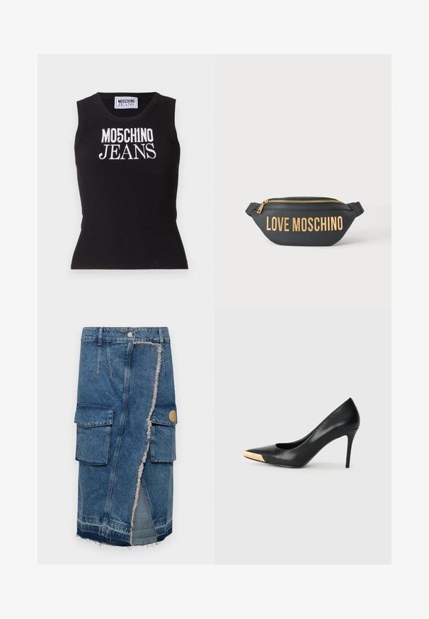 Sort ribbet tanktop med "MO5CH1NO JEANS" i hvid broderi. Tætsiddende design med rund hals og uden ærmer.; Denim midi-nederdel med to front cargo-lommer, frynset nederkant og rå kant. Har et klassisk fem-løbsdesign i mellemblå vask.; Sort læder stiletter med spids tå; har et metalisk guldakcent på tåkapperne. Glat overflade med et strømlinet design.; Sort læder bæltetaske med guldlås og stor guldfarvet "LOVE MOSCHINO" tekst på fronten.