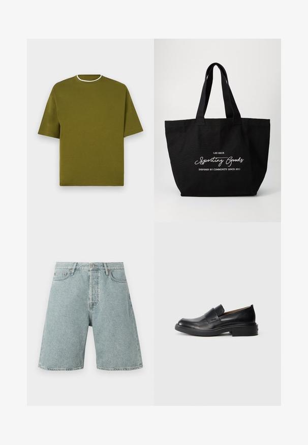 Olivgrünes Kurzarm-T-Shirt mit rundem Ausschnitt. Der Stoff wirkt glatt und hat eine lockere Passform. Mit einem kontrastierenden weißen Halsbündchen.; Hellblaue Jeans-Shorts mit lässiger Passform, fünf Taschen und Knopfverschluss. Abgeriebene Textur mit sichtbaren Nähten.; Schwarze Leder-Pantoletten mit niedrigem Absatz und dezentem Calvin Klein-Logo an der Seite, im Profil vor einem weißen Hintergrund dargestellt.; Schwarze Canvas-Shopper-Tasche mit zwei robusten Griffen. Mit weißem Text: "LES DEUX Sporting Goods" und "Inspiriert von der Gemeinschaft seit 2011."