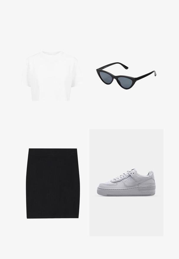 Hvid cropped t-shirt, korte ærmer, rund halsudskæring, lavet af blødt stof, uden synlige mønstre eller distinkt hardware.; Sort ribbet strikket mini nederdel med et tætsiddende design, glat tekstur og en elastisk talje for komfort.; Grå Nike Air Force 1 sneakers med perforeret tå, glat læderoverdel, tyk sål og præget 'AIR' detalje på hælen.; Sorte katteøje solbriller med mørkegrå linser, slankt plastisk stel, spidse hjørner og lige stænger. Ingen synlig hardware eller dekorationer.
