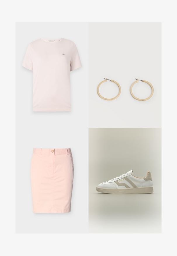 T-shirt en coton rose clair avec col rond, manches courtes et petit logo sur la poitrine. Texture lisse, design décontracté.; Jupe crayon rose clair longueur genou avec passants de ceinture et fermeture avant à boutons sur fond blanc uni.; Baskets basses blanches avec des accents beige, lacets et semelle texturée, avec le nom de la marque "GANT" sur le côté.; Paire de boucles d'oreilles créoles moyennes lisses ton or avec fermoirs à charnière sur fond clair uni.