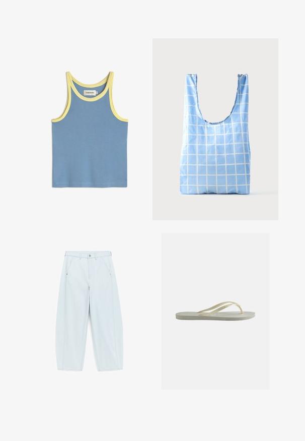 Débardeur côtelé bleu avec bordure jaune autour de l'encolure et des emmanchures, comportant une petite étiquette de marque à l'intérieur du col.; Pantalon bleu clair à taille haute, jambes larges, avec poches avant, passants de ceinture et fermeture à bouton.; Tongs en caoutchouc blanc cassé, à bride fine et semelle texturée, vues de côté sur un fond uni.; Sac de courses réutilisable bleu avec motif en grille blanche, debout sur un fond clair uni.