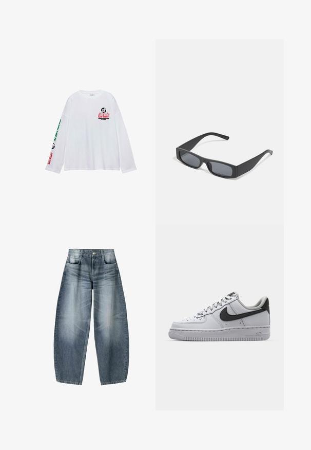 T-shirt blanc à manches longues avec imprimés graphiques en noir, rouge et vert. Coupe décontractée avec un col rond et des poignets côtelés.; Jean large en denim bleu clair avec décoloration, présentant un design à cinq poches, un bouton de fermeture et des détails de couture minimaux.; Sneaker en cuir blanc avec accents gris, bout rond, surface texturée, col rembourré et logo swoosh noir contrastant. Semelle avec coussin d'air.; Lunettes de soleil noires rectangulaires avec des verres foncés et des montures en mat épais. Les branches sont légèrement effilées avec une texture lisse.