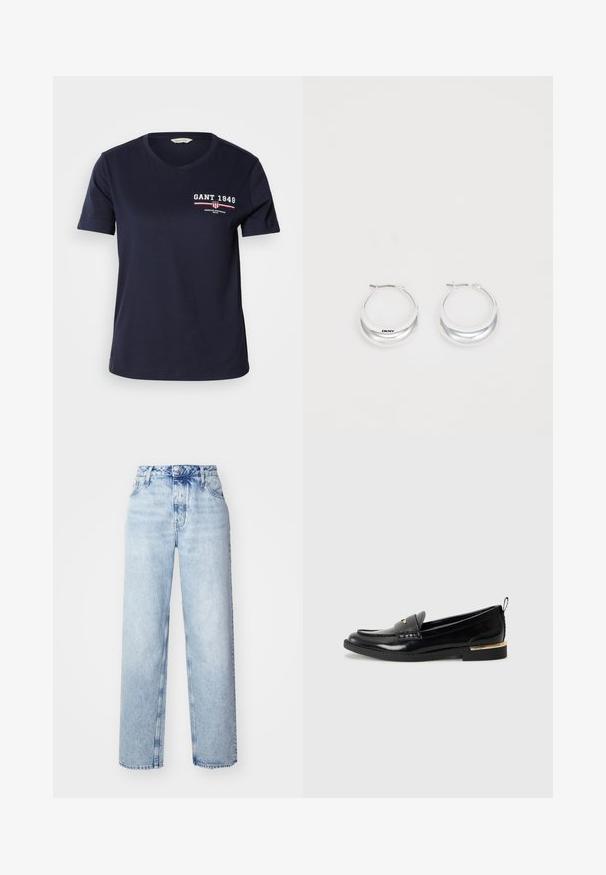 Camiseta de algodón azul marino con escote en V y mangas cortas, que presenta el texto del logo en blanco y rojo "GANT 1949" y detalles de diseño en el lado izquierdo del pecho.; Jeans de tiro alto color azul claro con un corte holgado, que cuentan con piernas rectas, cinco bolsillos y un cierre clásico de botones y cremallera.; Mocasines de charol negro con punta redonda, una correa decorativa y un acento dorado en el talón. Textura suave con detalles cosidos.; Pendientes de aro de plata con un acabado pulido y la marca DKNY, exhibidos sobre un fondo blanco liso.