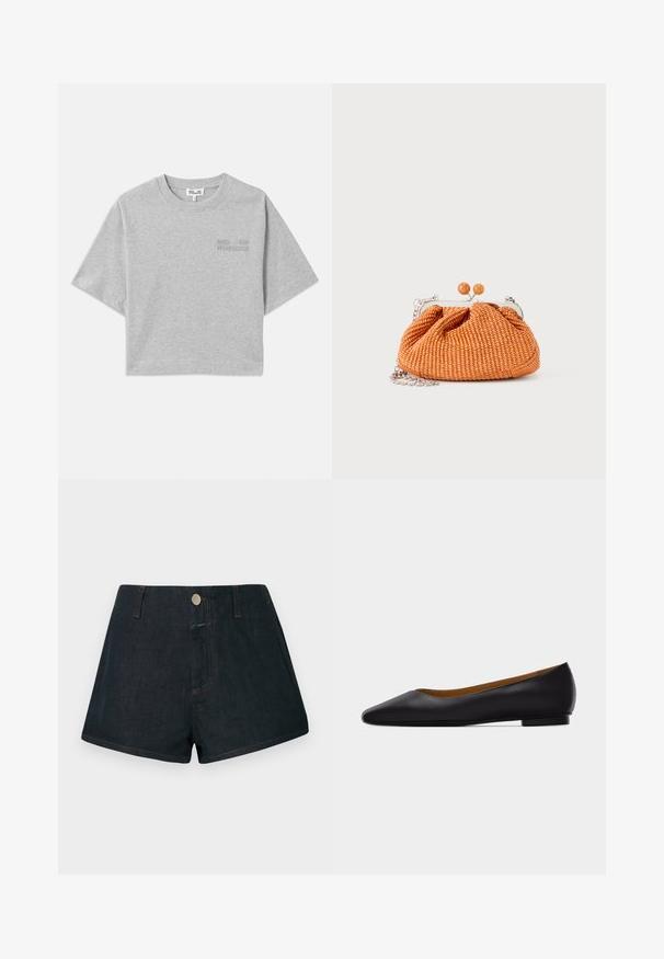 Grijze cropped t-shirt met korte mouwen, gemaakt van zachte katoen. Heeft een subtiele reliëflogo aan de voorkant en een ronde halslijn.; Donkere denim shorts met een hoge taille, voorste knoopsluiting en contrasterende oranje stiksel. Standaard zakken aan de voor- en achterkant.; Zwarte leren puntschoen met lage hak en gladde afwerking, zijaanzicht op een lichtgrijze achtergrond.; Kleine oranje geweven clutch met zilverkleurig metalen frame, ronde sluiting en een zilveren kettingriem op een witte achtergrond.