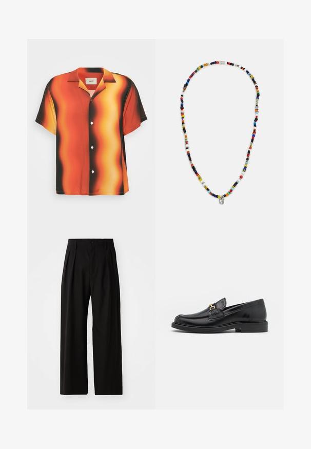 Chemise à manches courtes avec boutons, de couleur orange vif et noir, ornée d'un motif ondulé. Fabriquée en tissu lisse, elle possède des boutons blancs et un col.; Pantalons larges noirs avec une texture lisse, dotés de deux plis avant, d'une fermeture à bouton et de poches latérales. Tissu durable.; Mocassins en cuir noir avec un embout rond, présentant des accents en métal doré et des détails de couture, montés sur une semelle en caoutchouc texturé et basse.; Collier de perles colorées présentant différentes formes et tailles, avec des accents métalliques et de petits charms décoratifs. Principalement multicolore.