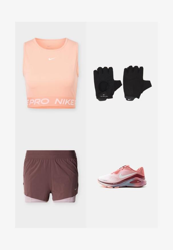 Sports crop top fra Nike Pro i ferskenfarve med ærmeløs design, rund halsudskæring, hvid Nike swoosh-logo midt for og branded elastikkant.; Shorts i dyb mauve med et let design, der har en bred talje og en lyserød inderforing. Inkluderer en lille logodetalje på siden.; Pink og rød Nike løbesko med hvid swoosh-logo, polstret sål og mesh-overdel, vist fra siden på hvid baggrund.; Sorte fingerløse handsker med et tekstureret design. Lavet af et åndbart materiale, med en tommelfingeråbning og forstærket håndflade for bedre greb.
