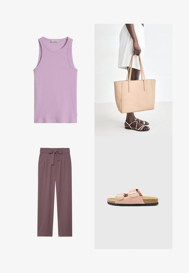 Débardeur sans manches en maille côtelée lavande avec encolure ronde et étiquette Marc O’Polo à l’intérieur du col au dos.; Pantalons larges de couleur prune avec une taille ceinturée, un devant plissé et une texture lisse. Comprend des poches latérales et un design ajusté.; Sandales en suede rose avec deux sangles réglables, dotées de boucles en or et d'une semelle en liège marron clair sur une semelle en caoutchouc noire.; Sac en cuir beige avec deux longues poignées, de forme rectangulaire, texture lisse et design minimaliste.
