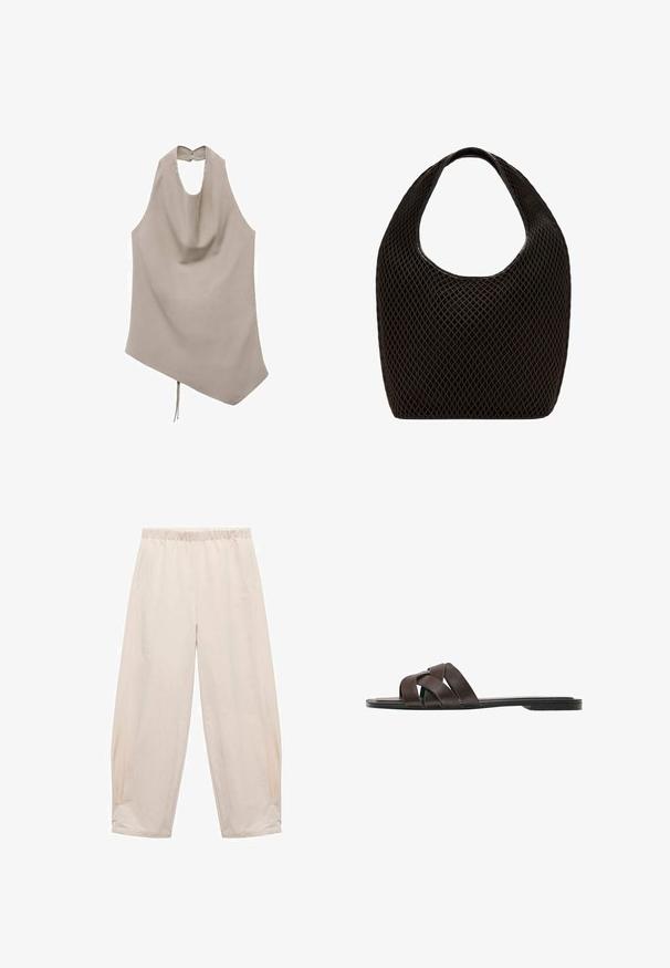 Asymmetrisk beige top lavet af glat stof, har en halterneck, draperet front og knaplukning bagpå med en bindedetalje i kanten.; Elastisk taljebukser i lys beige. Fremstillet af blødt stof med sidelommer og en afslappet, løs pasform. Taperet ved anklen.; Flad mørkebrun sandel med tre brede krydsende læderremme og en tynd sål.; Sort åbenvævet mesh-tote med rundet topgreb og bredt, buet kropsdesign.