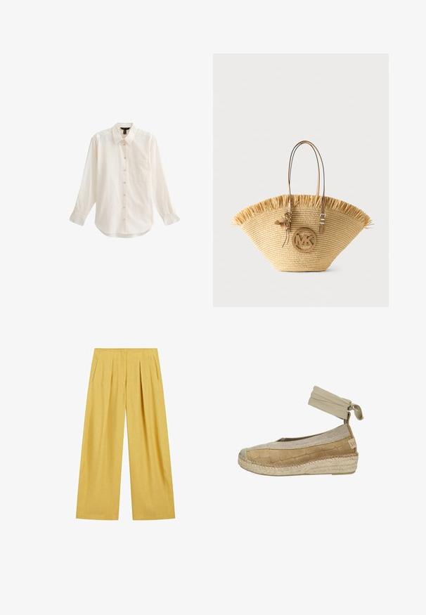 Lichtgekleurde, langmouwige blouse met knopen, voorzien van een kraag, een enkele borstzak en een zachte textuur met een licht gebogen zoom.; Geel wijde broek met plooien aan de voorkant, zijzakken en een hoge taille, plat neergelegd op een witte achtergrond.; Espadrille met een bovenwerk van beige, gestructureerd suède, een elastische enkelband en een gevlochten jutes zool. Voorzien van een afgeronde neus en subtiele branding aan de zijkant.; Grote geweven strooien tas met lichtbruine leren handvatten, franjes aan de bovenkant en een ronde MK-logo hanger aan de voorkant.