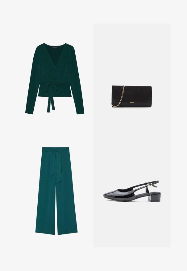 Top in donkergroene stof met lange mouwen, voorzien van een V-hals en een verstelbare strik in de taille voor een figuuraccentuerende look. Zachte textuur.; Wijdlopende broeken in een diepe teal kleur met een gestructureerde afwerking, voorzien van een gestrikte tailleband voor een verstelbare pasvorm en een vloeiende silhouet.; Zwarte gepatineerde leren slingback schoen met een spitse neus, uitgesneden zijkanten en een lage blokhak. Heeft een enkelband met een gesp.; Zwarte clutch tas gemaakt van suede met een textuurafwerking, voorzien van een gouden schouderband en een strakke, hoekige vorm.