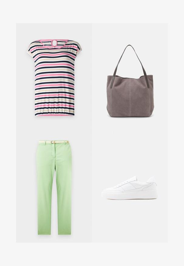 Stripet t-shirt med korte ærmer i beige, navy, pink og hvid; har en rund halsudskæring med en nøglehul i ryggen og en samlet søm.; Lysegrønne bomuldsbukser med lige pasform, som har et vævet beige bælte, frontlomme og ingen synlige mønstre eller udsmykninger.; Hvid lavtop-sneaker med tyk sål, snørelukning og diskrete syningsdetaljer på en ensfarvet lys baggrund.; Grå ruskind tote taske med to mørke læderhåndtag. Har stikninger på siderne, blød tekstur og en rummelig åbning.