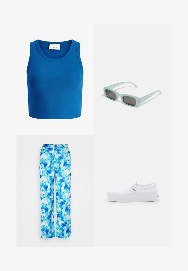 Blå ribbet cropped top med bred halsudskæring, ærmeløs design og et mærke med teksten "JJXX" placeret midt på halsudskæringen.; Noisy May NMTALIA PANTS - Bukser - azure blue; Hvide Vans slip-on sneakers med tyk sål og subtilt logo-tag på siden, vist i profil mod en ensfarvet lys baggrund.; Et par rektangulære solbriller med lyseblå gennemsigtige stel og mørkegrå linser, der har lige templer og minimale hardware detaljer.
