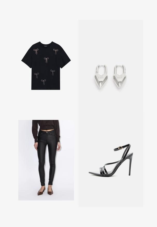 Schwarzes Baumwoll-T-Shirt mit mehreren mit Strass verzierten Schleifenmotiven auf der Vorderseite. Rundhalsausschnitt und kurze Ärmel.; Frau trägt schwarze, hoch taillierte Skinny-Hosen, ein kurz geschnittenes dunkelbraunes Hemd mit Knöpfen und braune spitze Schuhe mit Absatz.; Schwarze Sandale mit hohem Absatz und dünnen Riemen über den Zehen und am Knöchel, mit einer goldenen Schnalle an einem schlanken Stiletto-Absatz.; Silberne herzförmige Vorhängeschlösser mit eingravierten "JA"- und "NEIN"-Texten, polierte Oberfläche, symmetrisches Design und einem robusten Metallverschluss.
