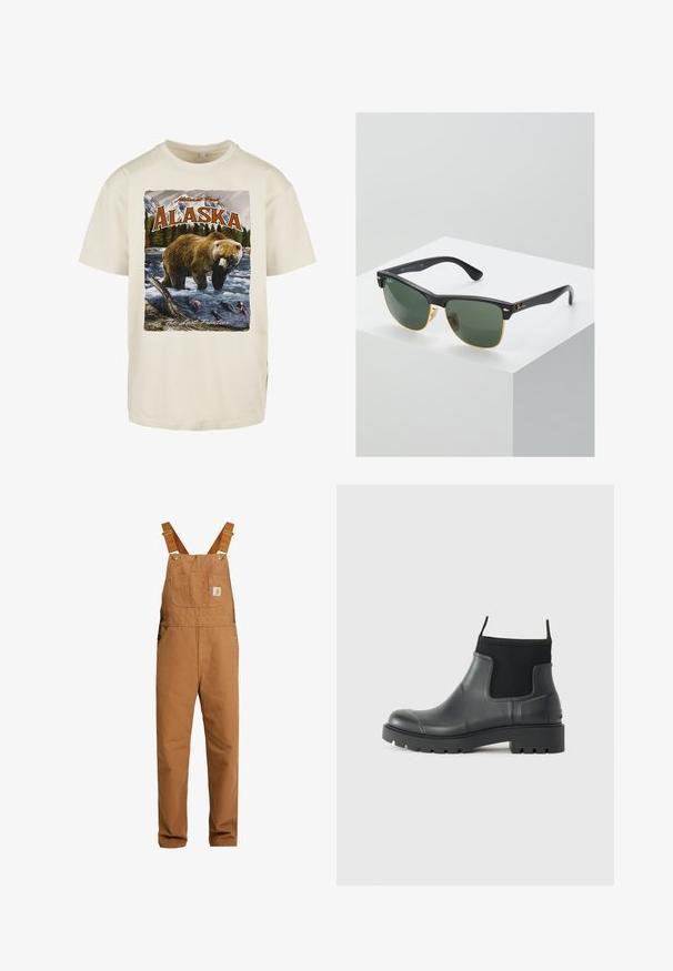 Cremefarbene Baumwoll-T-Shirt mit einem grafischen Druck eines Braunbären im Wasser, Bergen und Bäumen, mit "Alaska" und "The Last Frontier."; Carhartt WIP BIB OVERALL DEARBORN CANVAS - Latzhose - hamilton brown rinsed; Schwarze Knöchelstiefel aus Gummi mit matter Oberfläche, die ein schlankes Design, elastische Einsätze und eine robuste Sohle für bessere Bodenhaftung bieten.; Ray-Ban Sonnenbrillen mit grünen Gläsern, schwarzen Kunststoffrahmen und goldenen Akzenten an den Rändern. Quadratische Form mit matter Oberfläche.