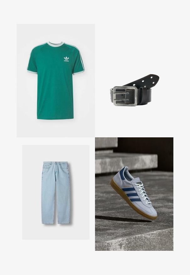 Vihreä puuvillapaita, jossa on pyöreä pääntie, vaaleansiniset yksityiskohdat ja Adidas-logo vasemmassa rinnassa. Lyhyet raglan-hihat.; Vaaleansiniset suorat farkut, joissa on etutaskut, vyölenkit ja nappikiinnitys harmaata taustaa vasten.; Vaaleansiniset Adidas Spezial -lenkkarit tummansinisillä raidoin ja kumipohjalla, esitetty ilmassa betonportaiden yllä neutraalissa ulkoilmaympäristössä.; Musta nahkavyö, joka on rullattu tiiviisti ja siinä on useita reikiä sekä suuri suorakaiteen muotoinen hopeinen metallisolki.