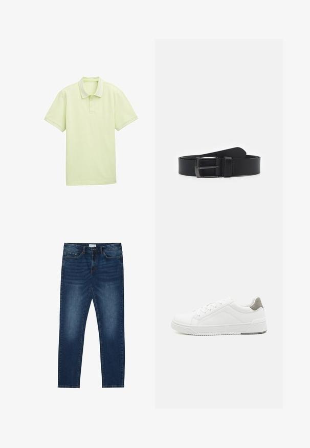 Lys grøn polo shirt, korte ærmer, blødt stof, to-knappers lukning, hvid stribe-detaljering på krave og ærmekanter. Simpelt logo foran.; Mørkeblå slim-fit jeans med falmede detaljer, klassisk fem-lomme design, knappelukning og bæltestropper.; Hvid sneaker lavet af glat læder, rund tå, minimalistisk design, grå hælafsats og tekstureret gummisål.; Sort læderbælte med en glat tekstur, der har en spænde i sølvfarvet metal og et klassisk design. Justerbar længde, minimalistisk stil.